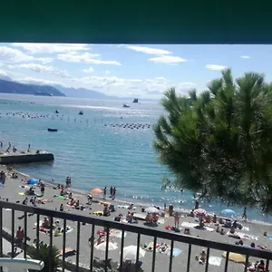https://olivo-apartment-with-sea-view.hotelitalianriviera.com